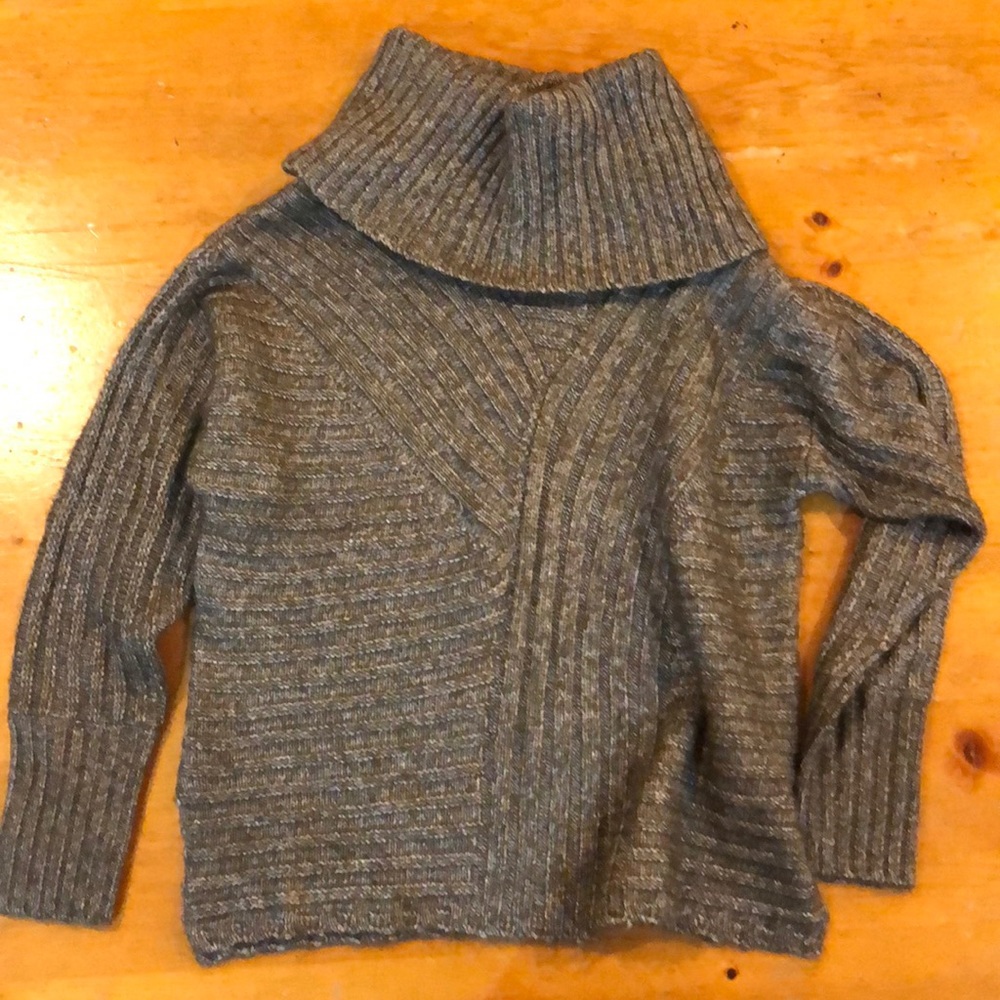 Hinge oversized cozy sweater!